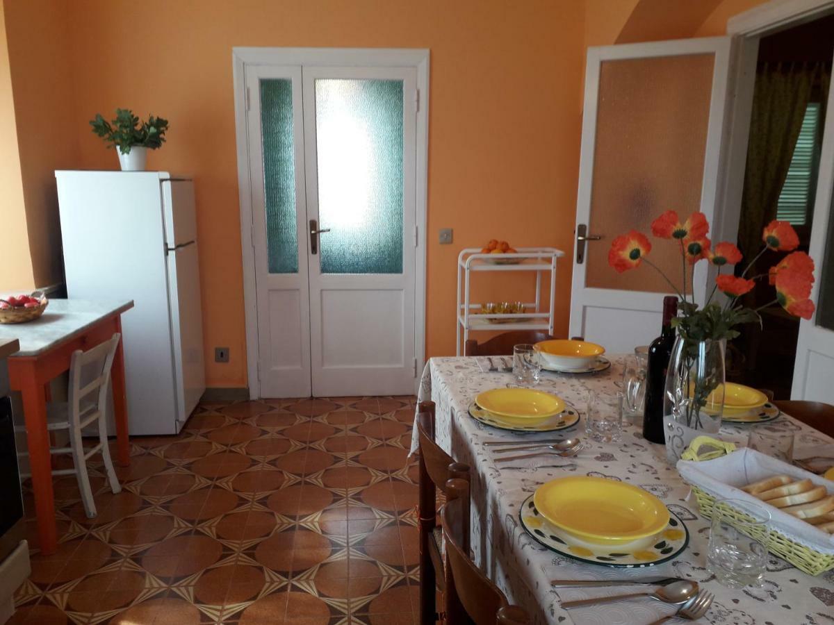 Alle Preci Country House Santa Restituta Exterior photo